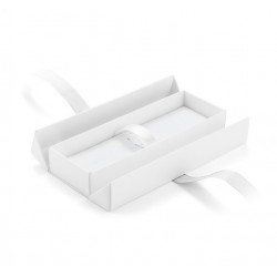 Dėžutė rašikliui E26 balta su sidabro sp. kaspinu