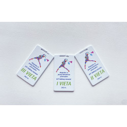 Medalis metalinis stačiakampis 80x45mm MC6005 baltos spalvos