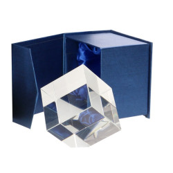 Stiklinis trofėjus T026 matmenys 60x60x60mm